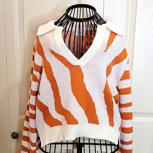 STORIA Cropped Tiger Striped Sweater Size Small - Picture 1 of 7